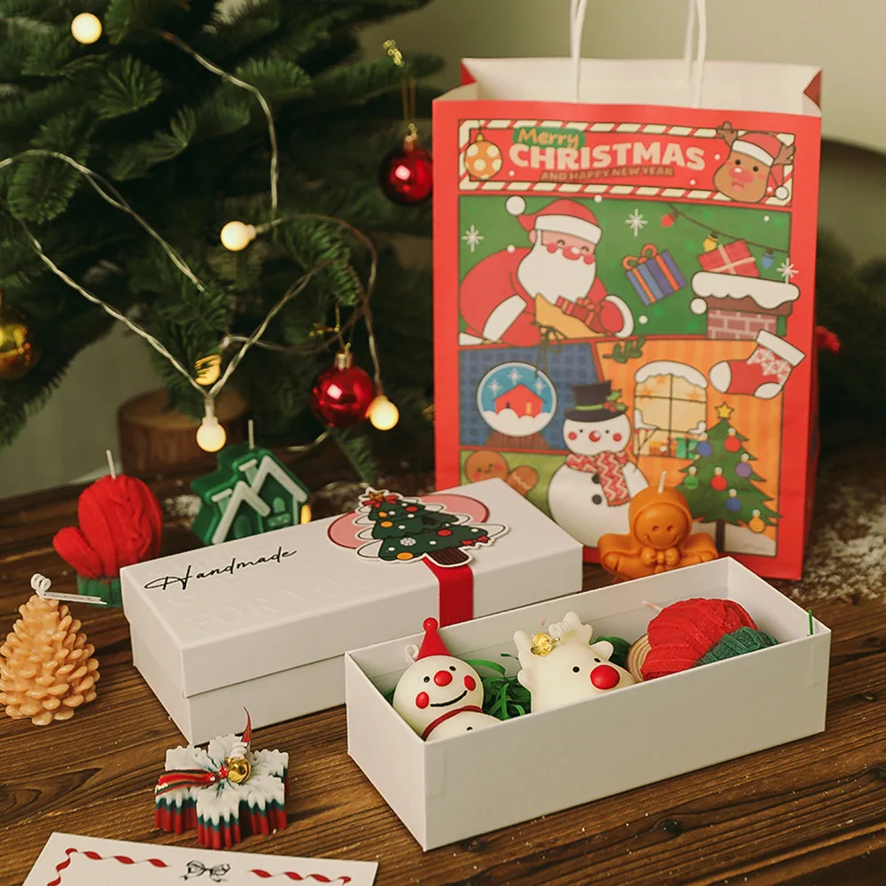 Christmas Gift. Gingerbread Man Snowflake Red Gloves Christmas Tree Shaped Scented Handmade Candle Gift Box. Festival Fragrance