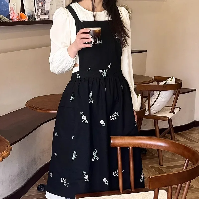 Embroidery Water-repellent Cotton Kitchen Apron, Cross-back Long Pleated Pinafore Women dress Apron for Cooking with Pockets