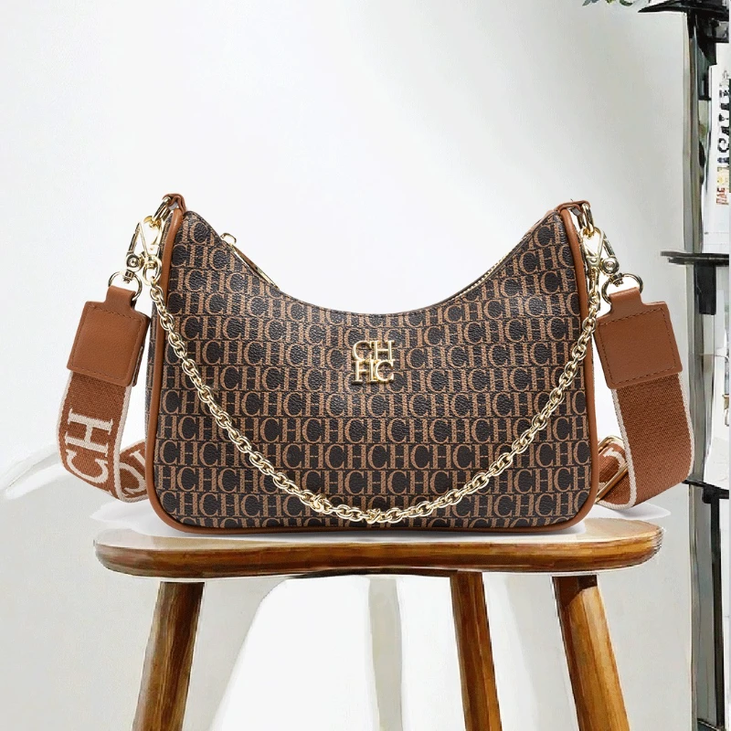 حقيبة كارولينا هيريرا 2025 تحت الإبط للنساء - حقيبة كتف قمر الهلال الفاخرة مع حزام سلسلة قابل للتعديل وتصميم بسيط