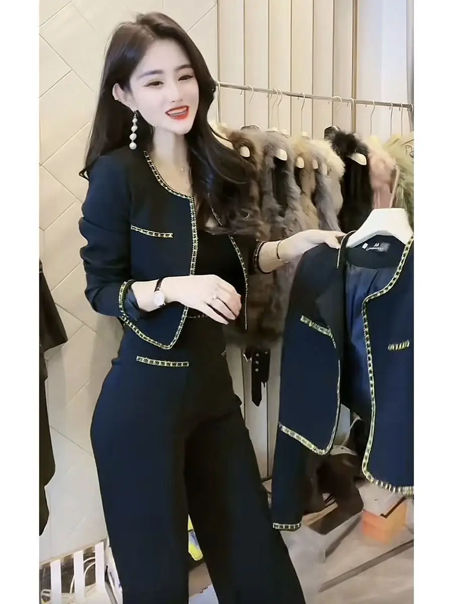 Women\'s Small Fragrant Style Short Metal Chain Blazers Wide Leg Pants Set with Retro Black Round Neck Suit  Two-piece