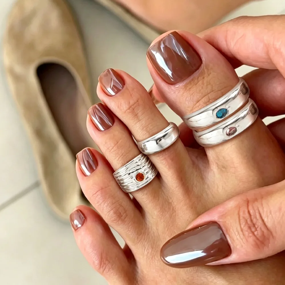 4pcs Set Trendy Silver Tone Striped & Smooth Textured Metal Inlaid Colored Gems Adjustable Toe Rings for Women Stackable Jewelry