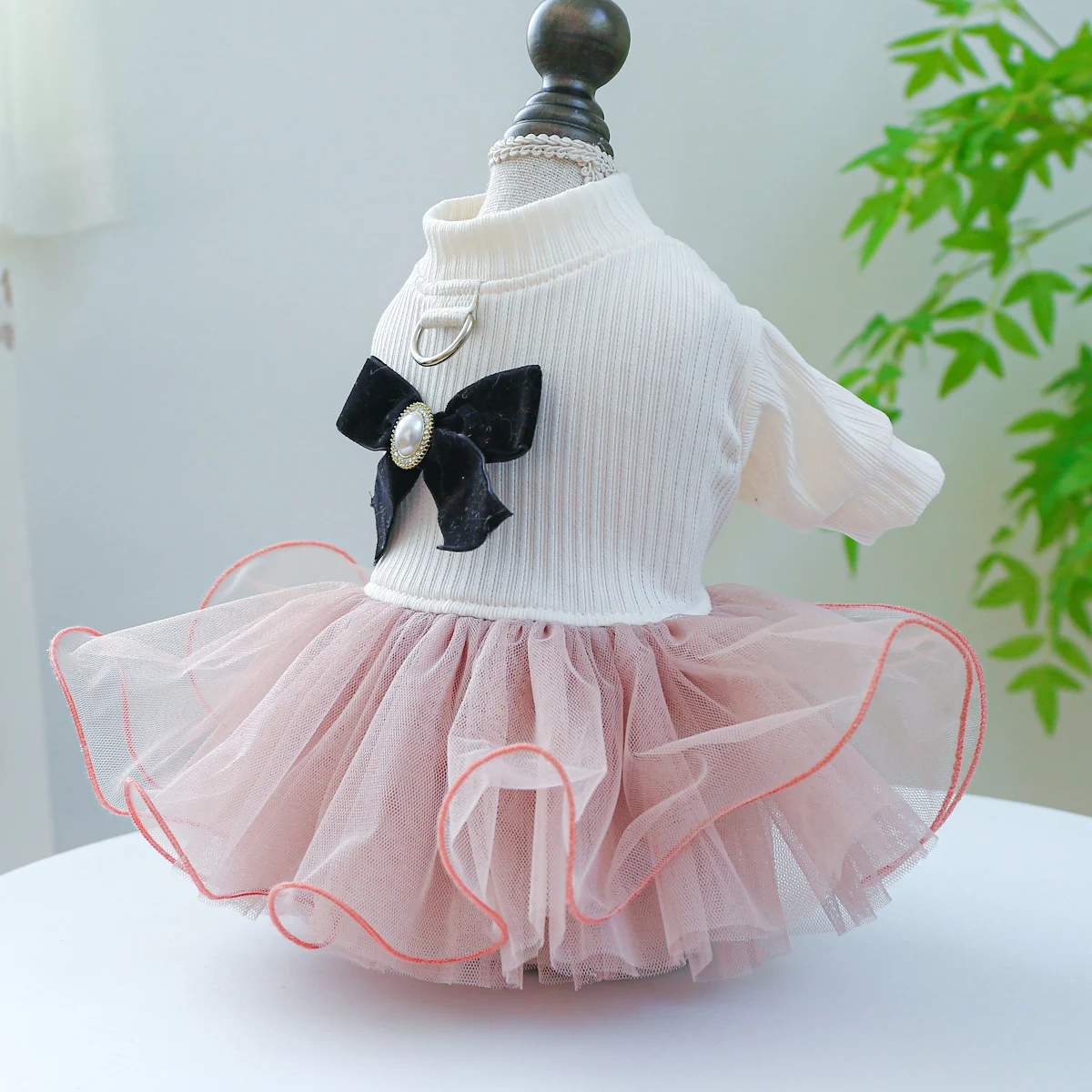 1PC Pet Apparel Dog Spring Autumn1PC Pet Appa Princess Dress Pink Fluffy Skirt with Buckle for Towing Rope For Small Medium Dogs