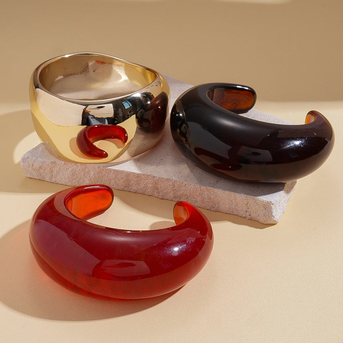 Exaggerated Thick Massive C-shaped Translucent Acrylic Bangles Curved Arc Cuff Bracelets for Women Stacking Wear Party Jewelry