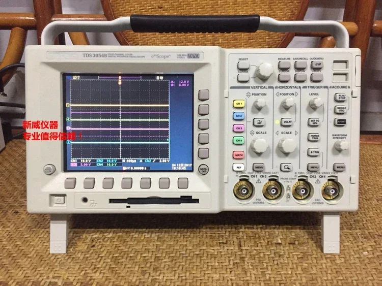 90% new TDS3054B 500MHZ digital storage oscilloscope TDS3014B 100MHZ 4-channel