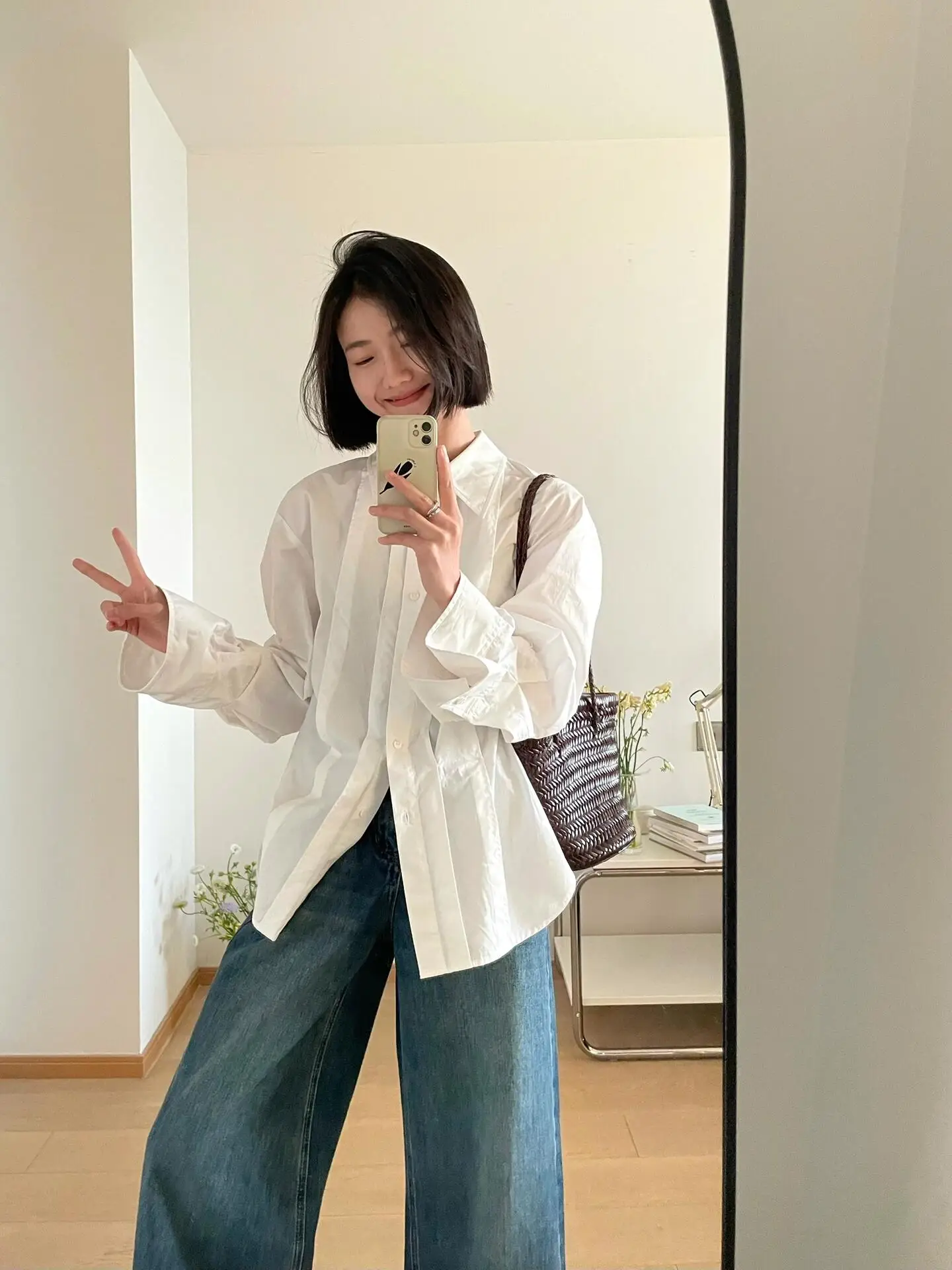 

Белая женская блузка с художественным плиссированным дизайном, свободного кроя, с длинными рукавами и воротником, весенняя, повседневная