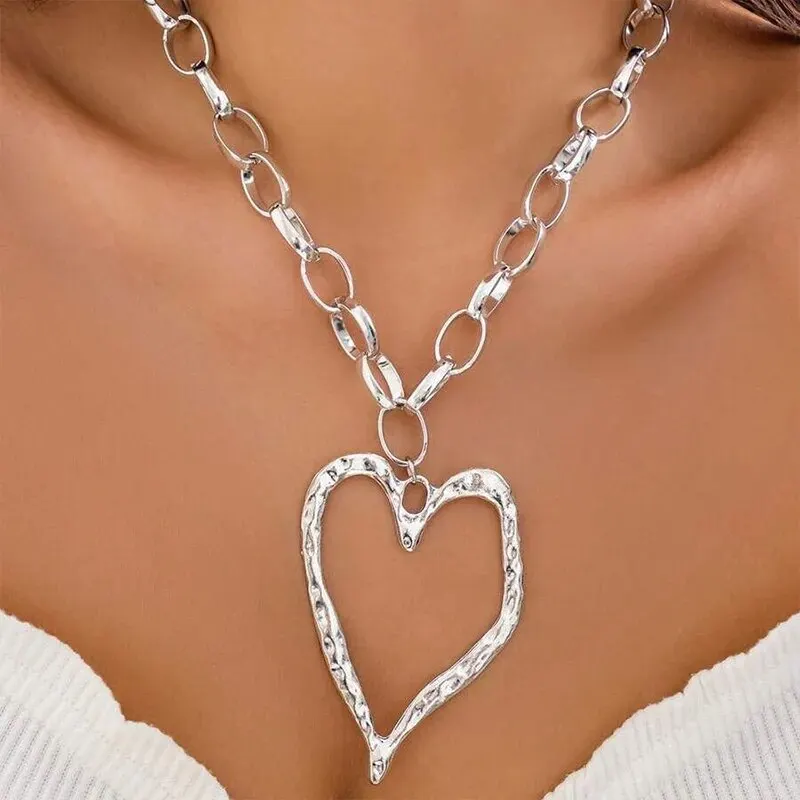 Obega Big Hollowout Heart Pendant Necklaces Women Gold SIlver Color Thick Chains Metal Love Heart Design Women Necklace Jewelry