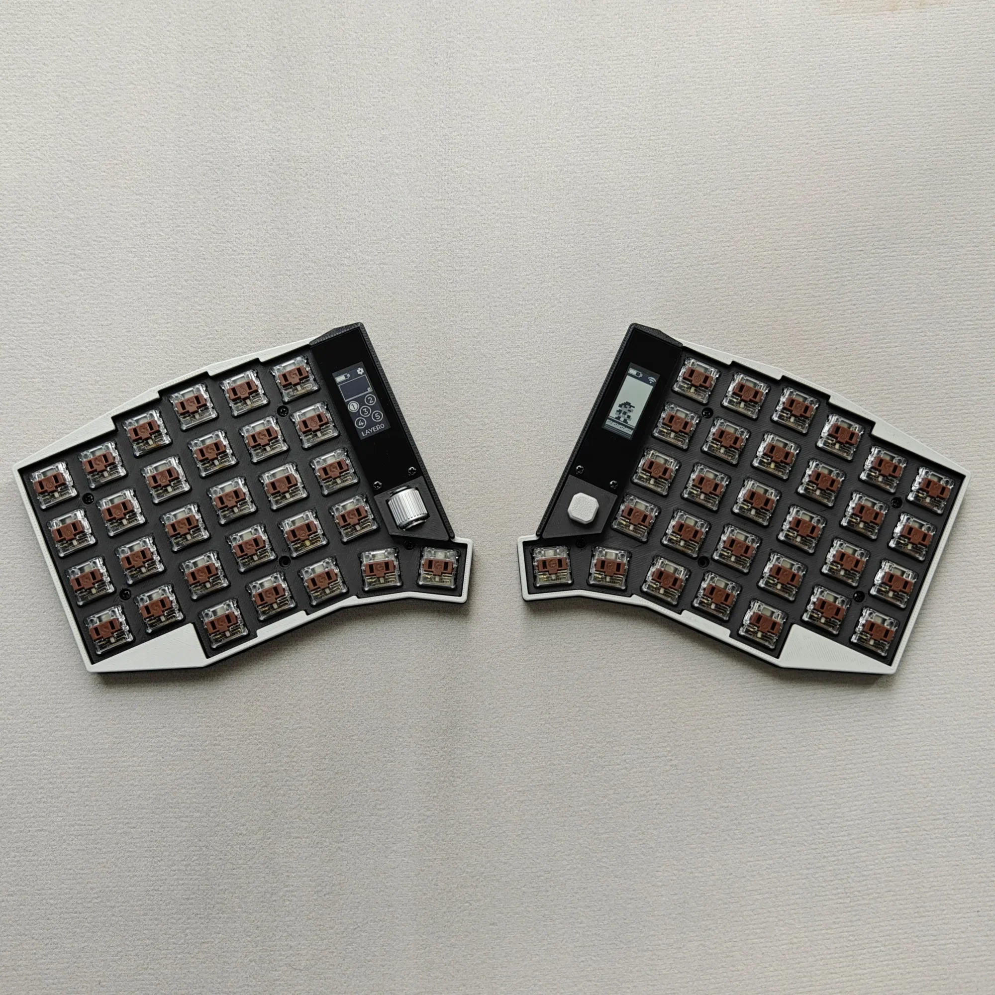 Sofle Split Keyboard Kit Low Profile Kaih Choc V1 Choc V2 Bluetooth/USB RGB Hot Swap ZMK Scheme Custom with Rocker Bar Screen