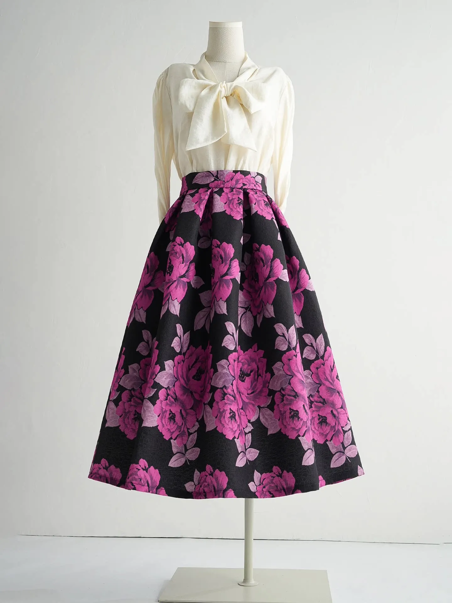 2026 New Autumn Winter Vintage Jacquard Printed Women Umbrella Skirt All-match High Waist Elegant Mid-length Casual A-line Skirt