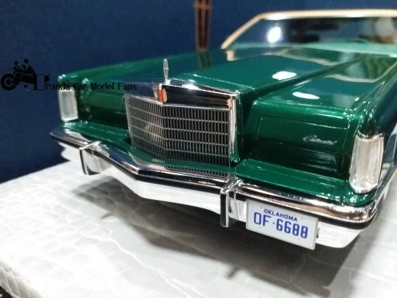 AMC 1 18 Lincoln Continental Givenchy Edition Limousine Model Lincoln Mark V Metallic Green Gift Furniture Collection