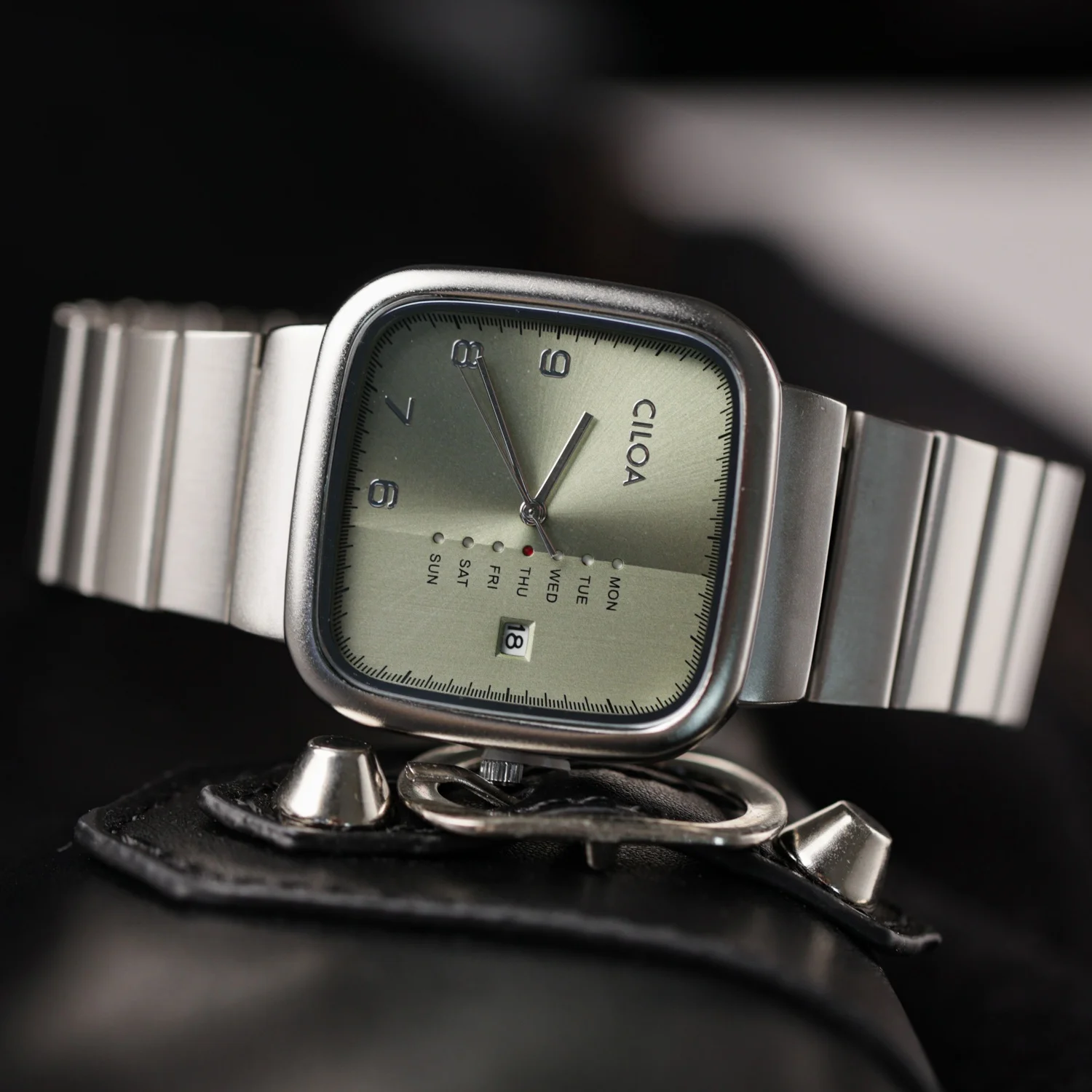 

CILOA2025 new men's watch high quality light luxury brand genuine green square casual fashion large dial quartz watch