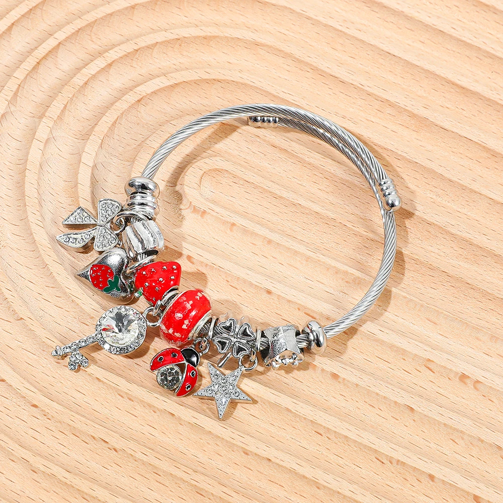 Pulsera con dije de fresa de estilo romántico con pulsera de cuentas de fresa, regalos especiales para mujer