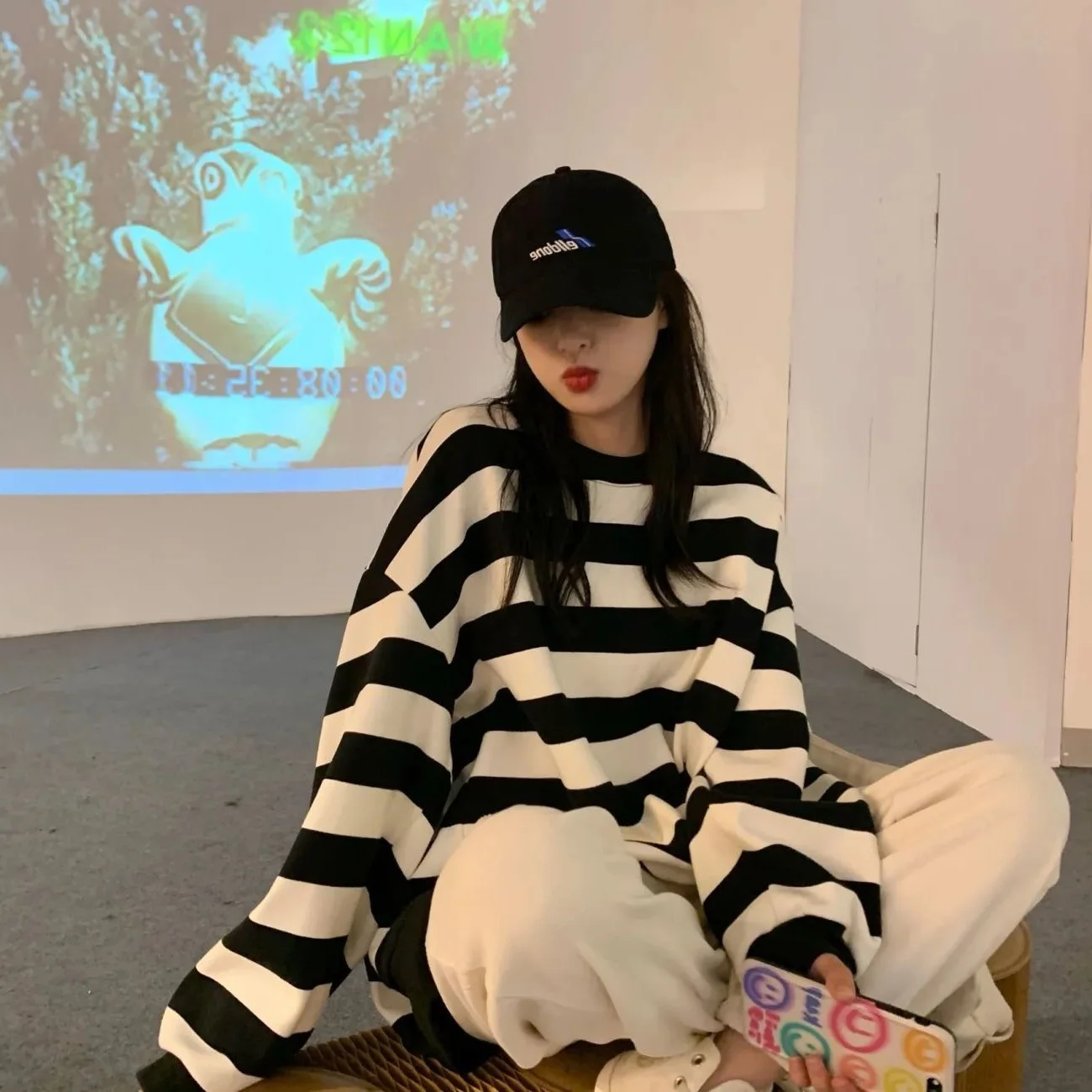 

Женская толстовка оверсайз больших размеров, весенняя, в полоску, свободного кроя, с цветными блоками, повседневная, с длинным рукавом, круглым вырезом, топ