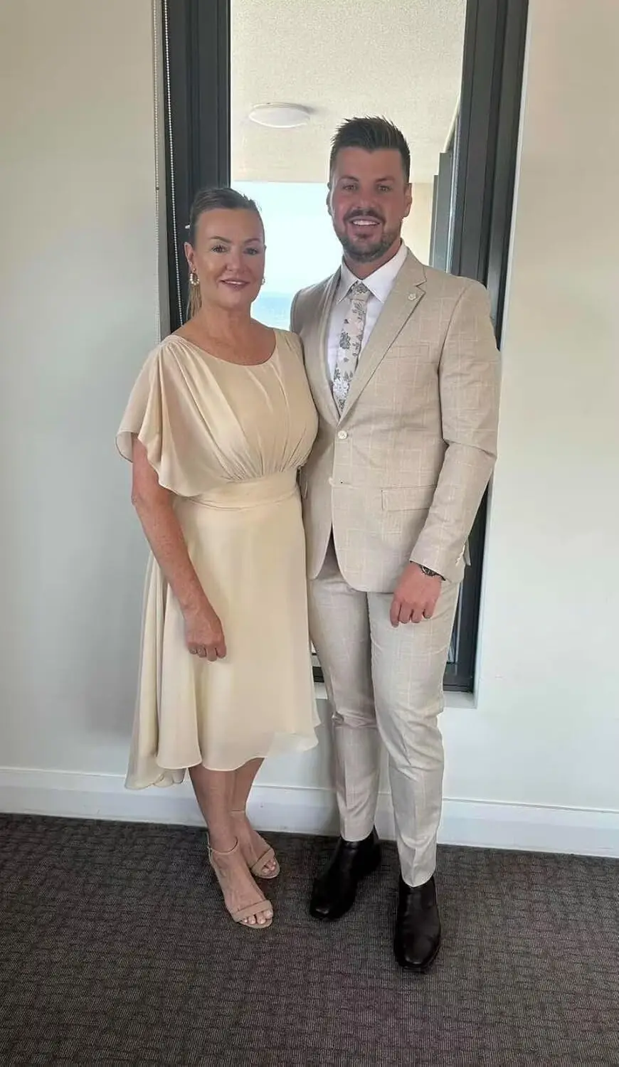 A-Linie Brautjungfernkleider mit U-Ausschnitt und Taschen, kurze Cocktail-Kleider aus Chiffon, formelle Kleider für Hochzeitsgäste