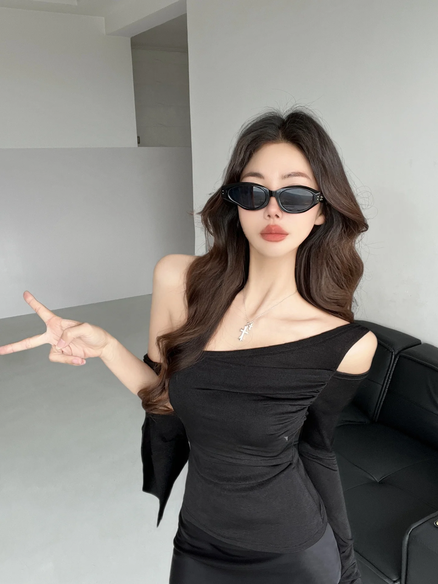 Sexy Long Sve T-irt Women's Slim Fit Waist Cinching Inner Wear Pure Desire Spicy Girl oulder Exposure Top for Spring S...