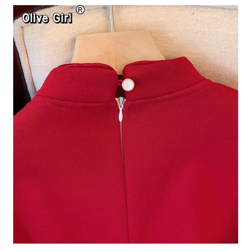 Embroidered Red Hooded Hoodie Improved Hanfu New Year's Clothing 2026 Winter Chinese Thick Velve Women Red Hoodie Dress view 6