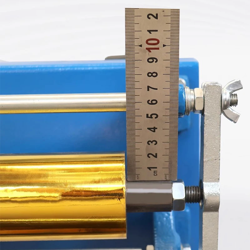 

Электрическая машина для резки бумаги горячего тиснения. Электрохимическая машина для резки алюминия. Стрижка. Обработка горячего тиснения.