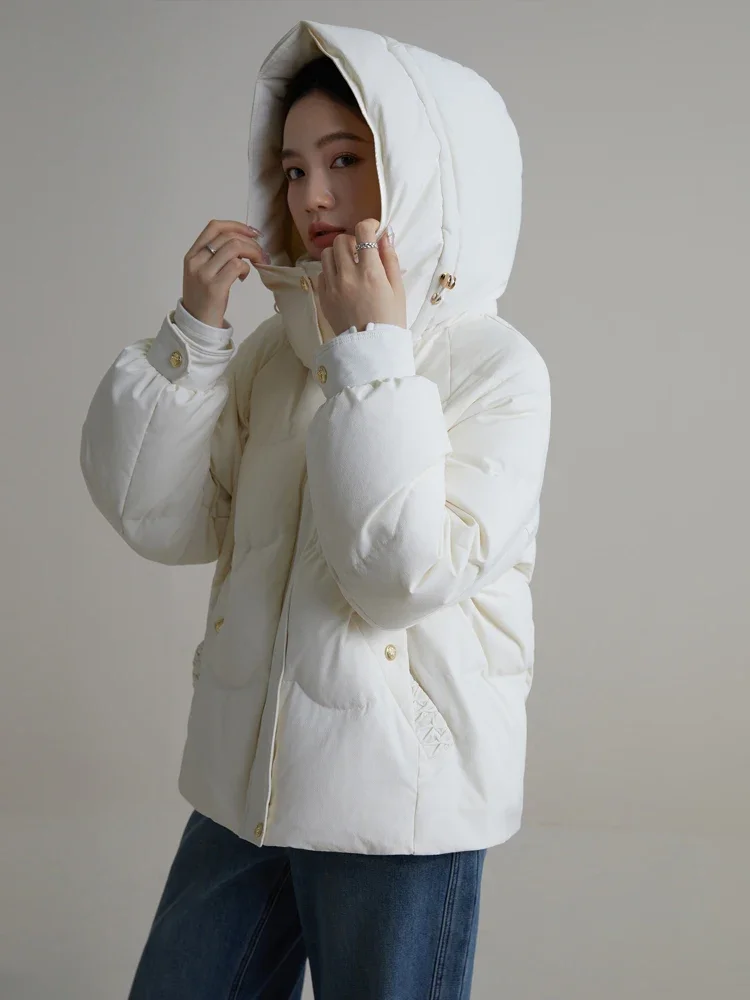 DUSHU 140G Filling Capacity Hoode Design Women White Thicken Down Jackets Mental Button Decoration Textured Fabric Down Coats