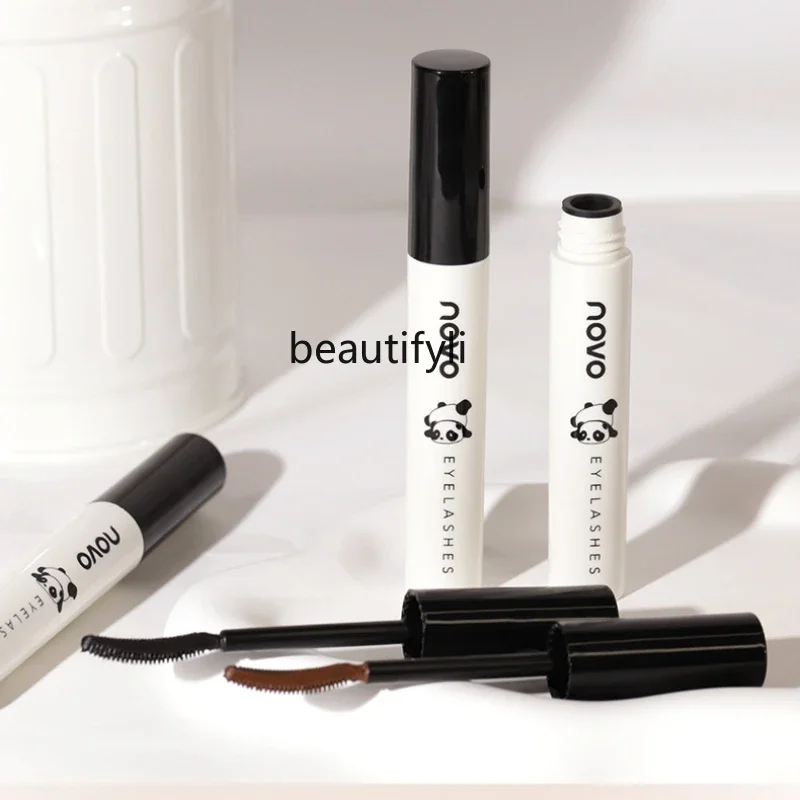 

Eyelash raincoat primer, long-lasting waterproof, sweat-proof and non-smudging, slender and dense, curled and shaped.