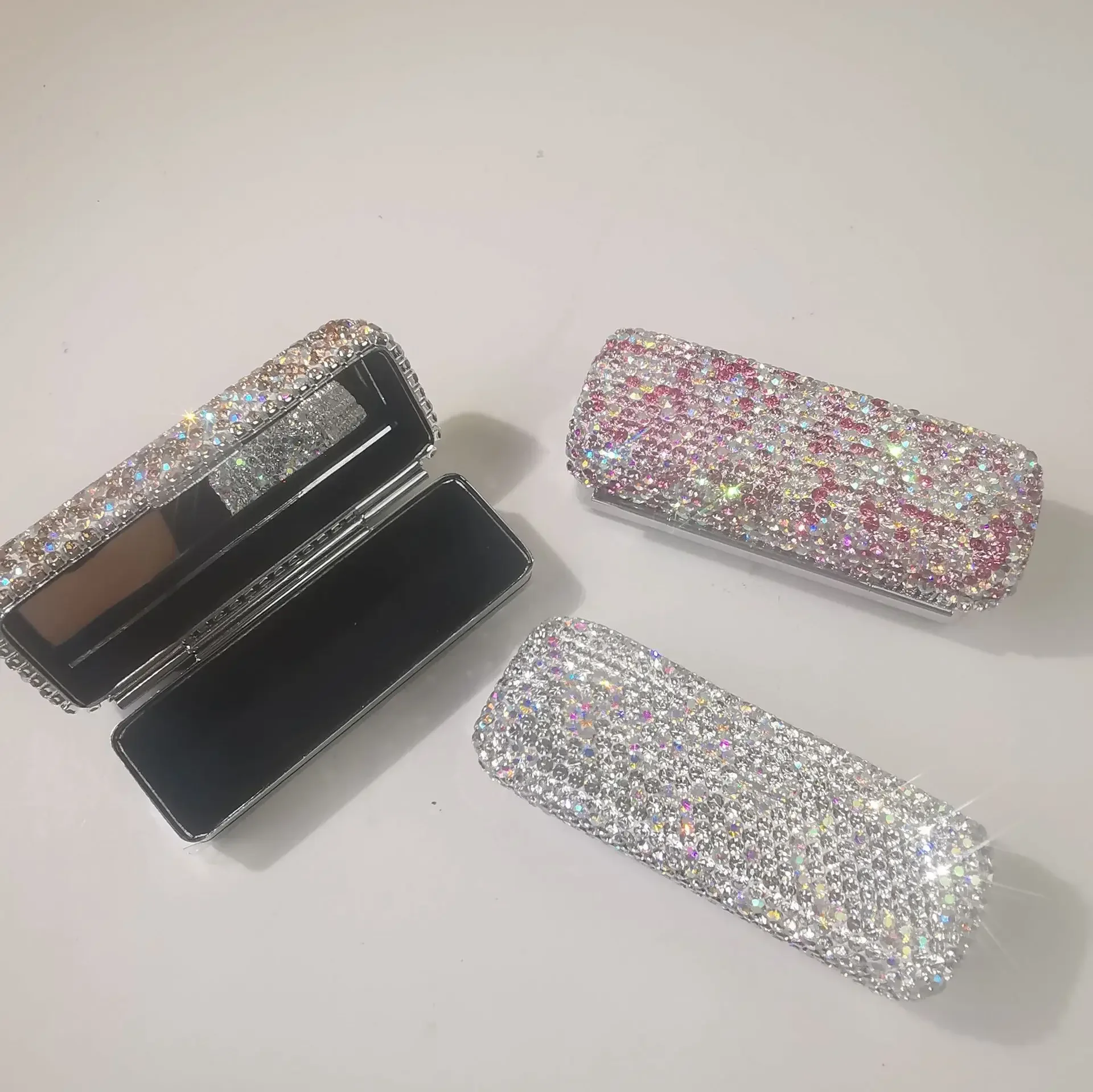 

Luxury Glittering Lipstick Case Sparkling Rhinestones Bling Cosmetic Container Makeup Beauty Lipstick Box with Mirror Travel