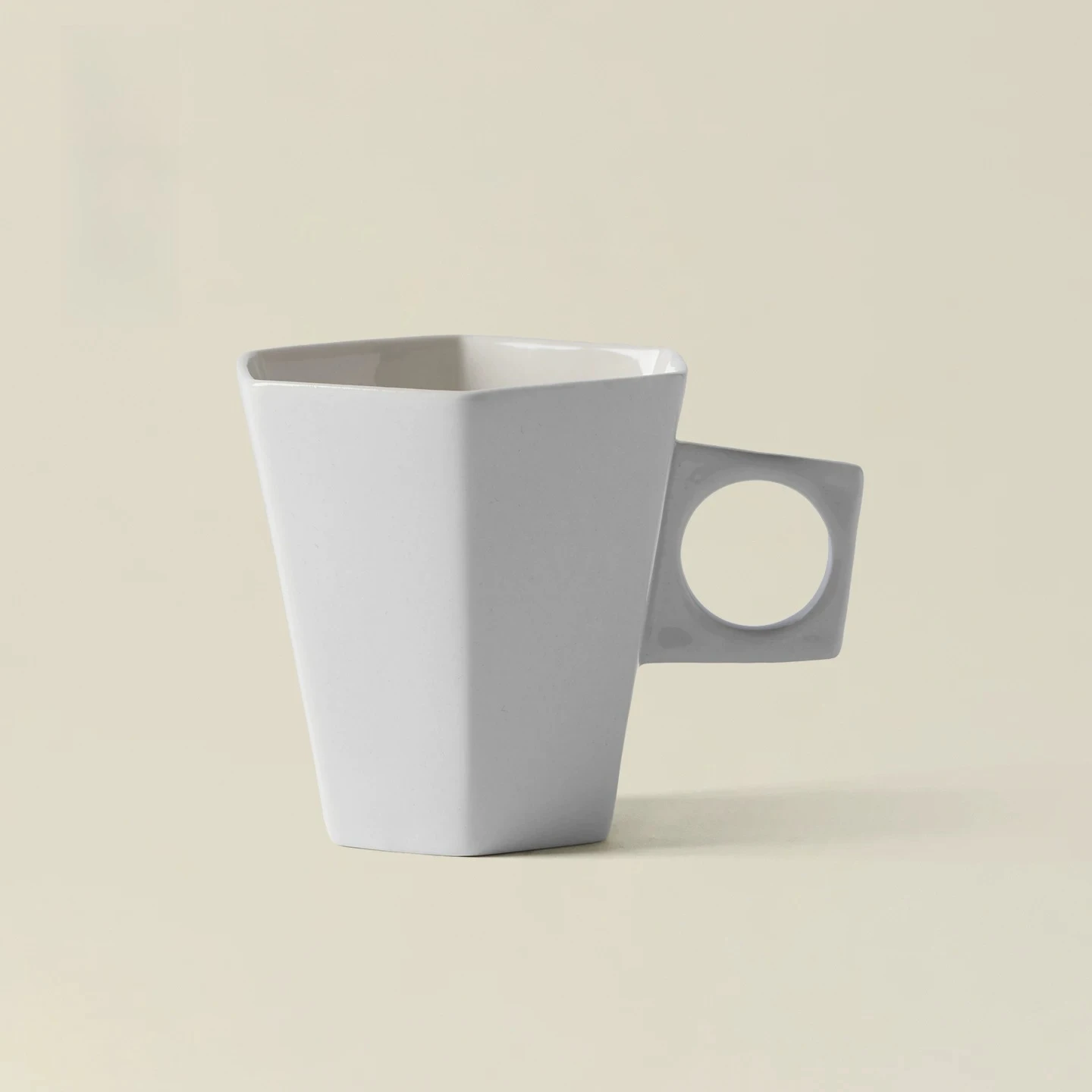 White Moonlight Ring Handle Water Cup High-grade Plant Ash Coffee Cup Latte Cup Kung Fu Teacup Master Cup