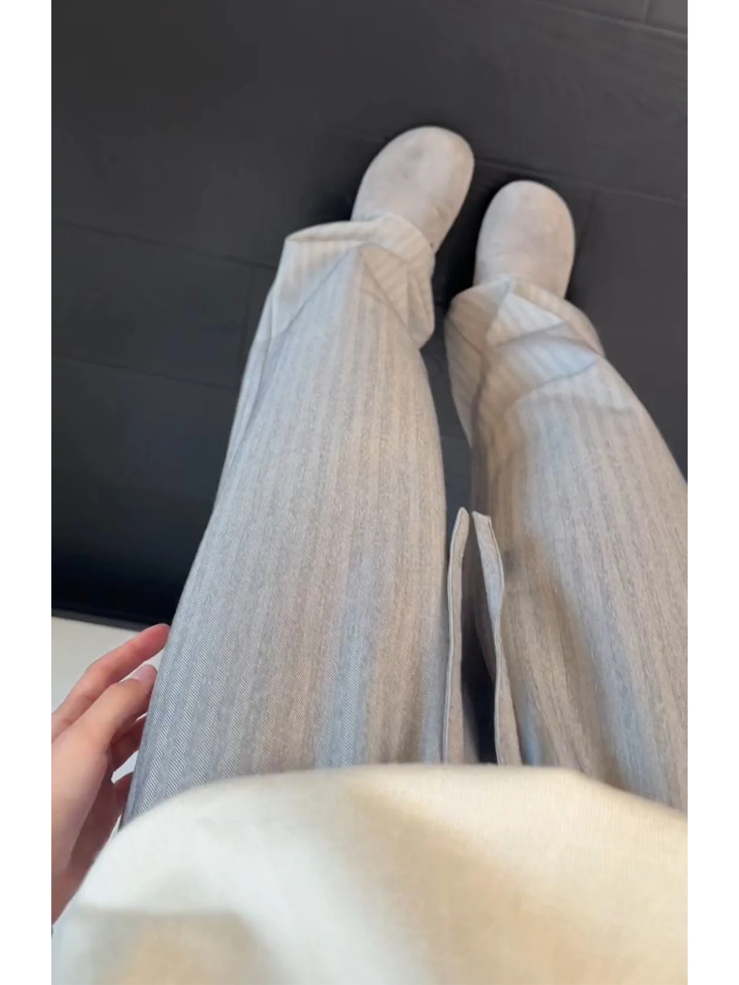 Light Khaki Men's Casual Pants Vertical Stripes Thin Loose Fit Comfortable Loose Style Straight Leg West Pants Autumn Fashion