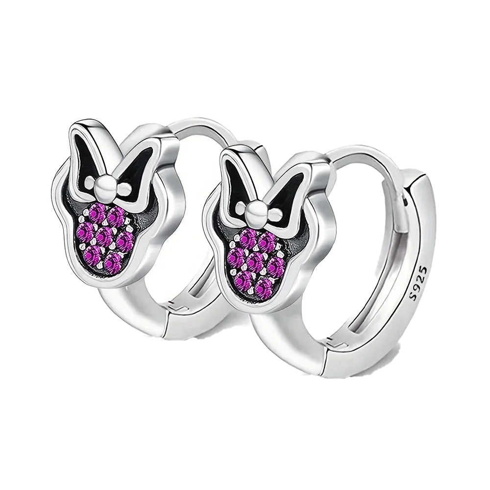 Boucles d'oreilles créoles plaquées argent en forme de Minnie Mouse, délicates, avec émail et détails en CZ, hypoallergéniques pour les oreilles sensibles, jouesuses et ludiques