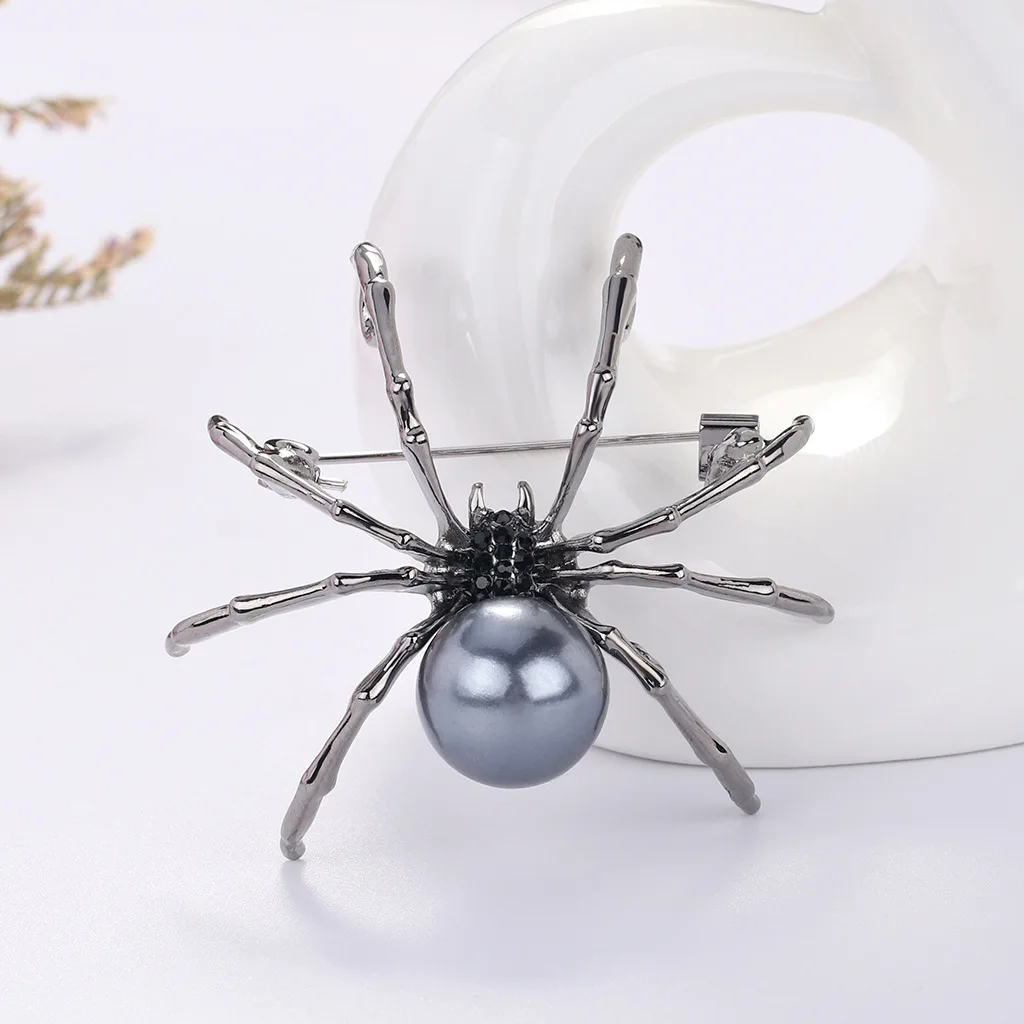 Exaggerated black white spider creative brooch men women party clothes scarf accessories pin brooches gift