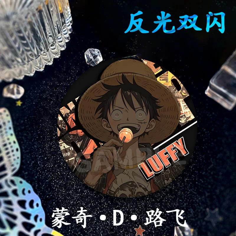 قطعة واحدة شارة أنيمي القرد D لوفي رورونوا زورو عاكسة ملونة ليزر فلاش مزدوج سانجي ترافالغار D قانون المياه شعار معدني