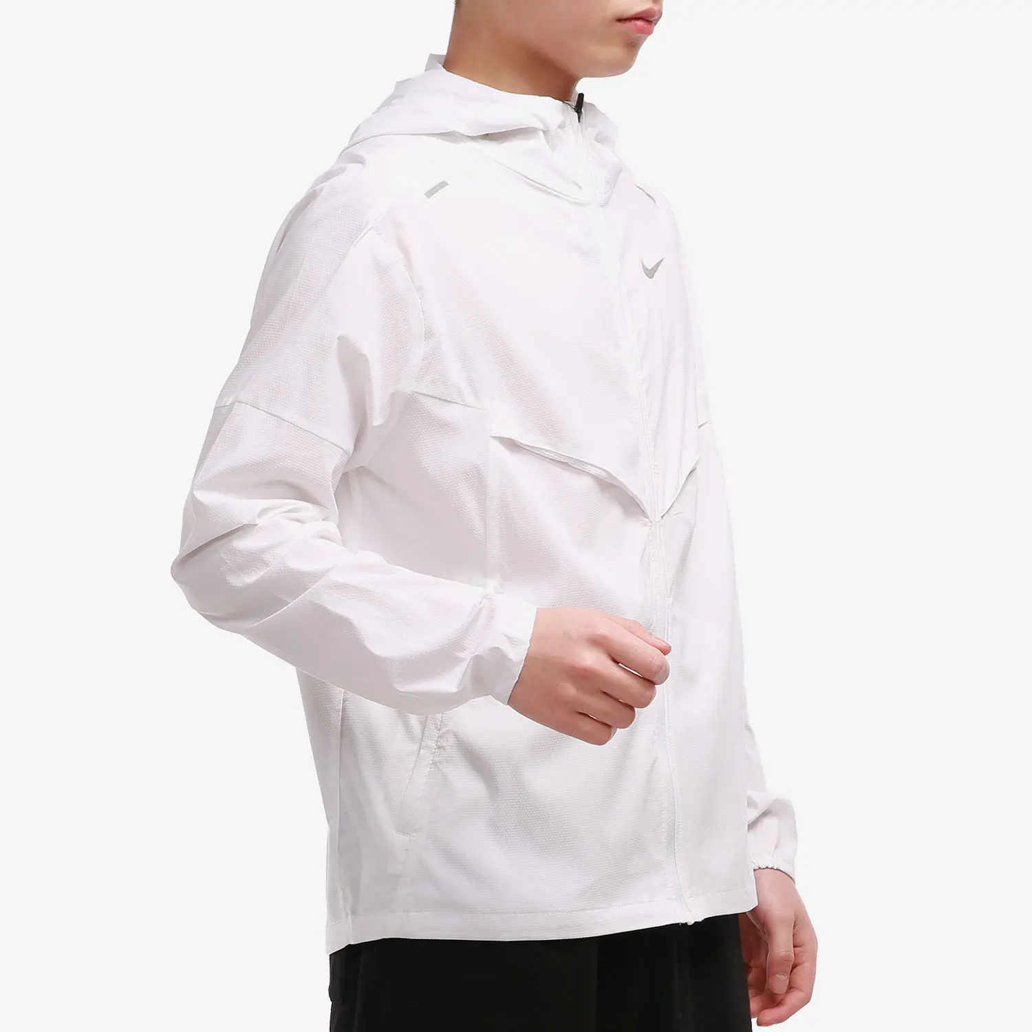 سترة الجري Nike Genuine Windrunner للرجال الواقية من الشمس المقاومة للماء CZ9071-100