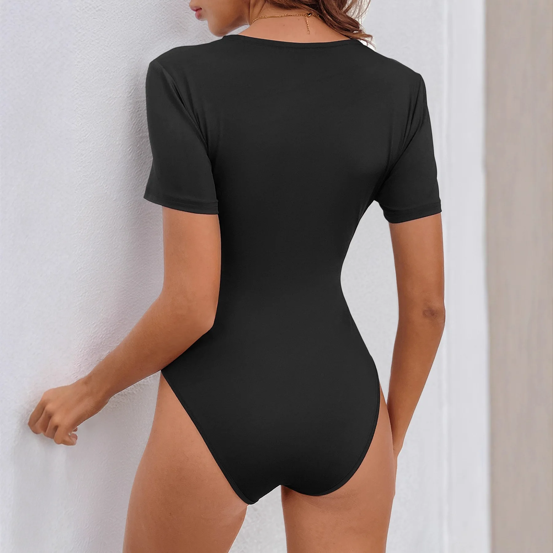 Jumpsuit Wanita Musim Panas Baru yang Nyaman dan Elegan dengan Detail Renda, Model Slim V-neck Lengan Pendek