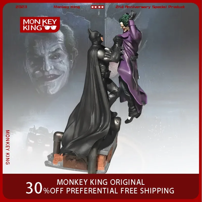 

30cmDetective Comics Figure Bruce Wayne Joker Battle Scene Anime Collection Model Desktop Ornaments Holiday Gifts Children Toys