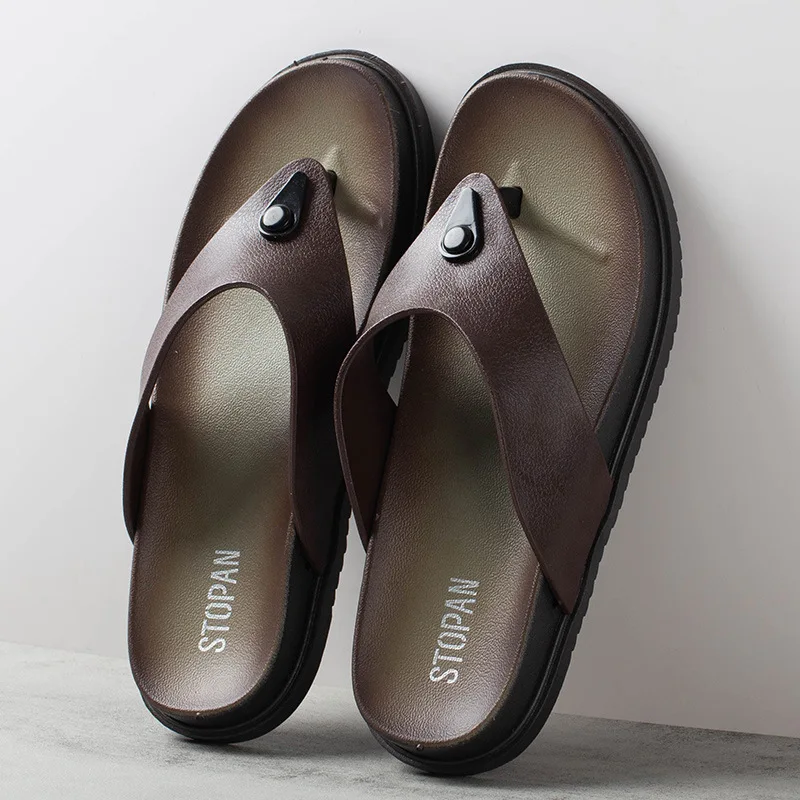 Men's Flip Flops Summer Slippers Anti Slip Flat Heels Home Slippers Fashionable Sandals Beach Shoes Flip Flops