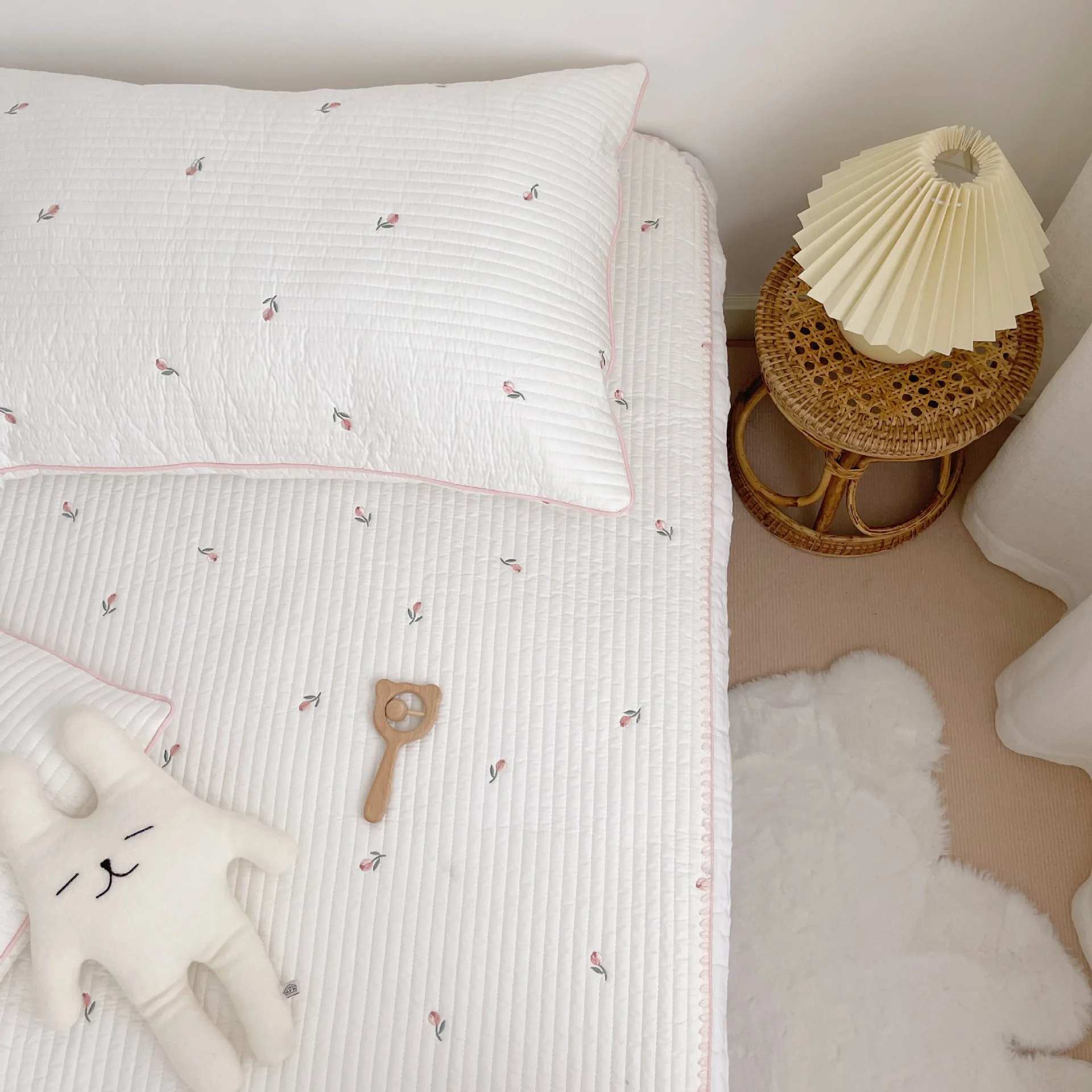 

Детская кроватка, хлопковая стеганая простыня с вышивкой тюльпана для девочек, детская простыня для младенцев, чехол для детской кроватки, кроватка