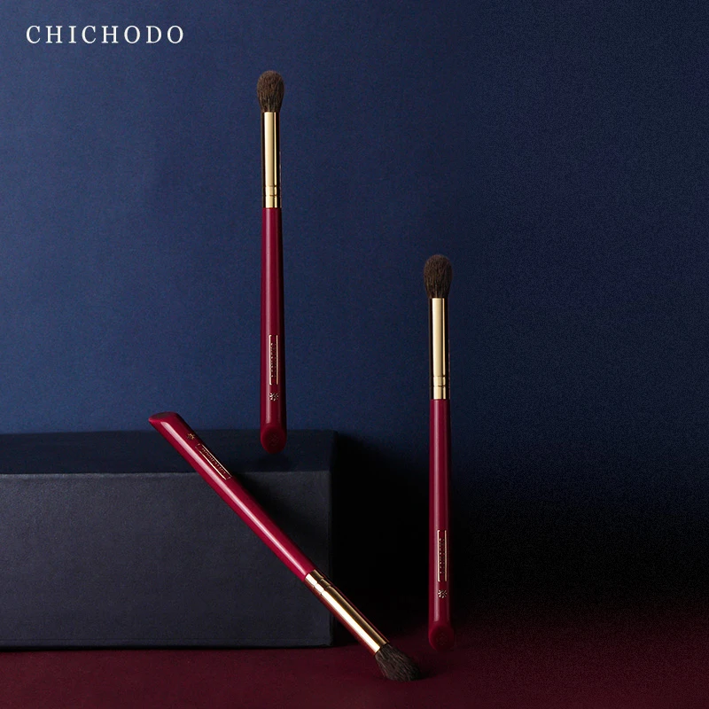 CHICHODO Luxury Makeup Brush Large Blending Brush High Quality Soft Brush Made of Animal Hair- Red Rose Series 006