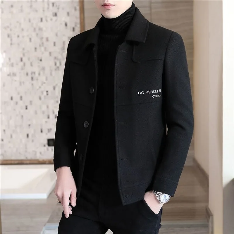 2023 New Men Autumn Winter Woolen Short Thicken Warm Overcoat Self-cultivation Trend Coat Relaxation Jacket Embroidered Outwear