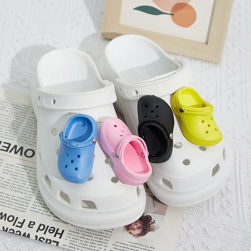 1 Pcs Colorful Slipper Pins Hole Shoes Charms Decoration Cute Mini Sandals Accessories Kids Adult Funny Bubble Slides Ornaments