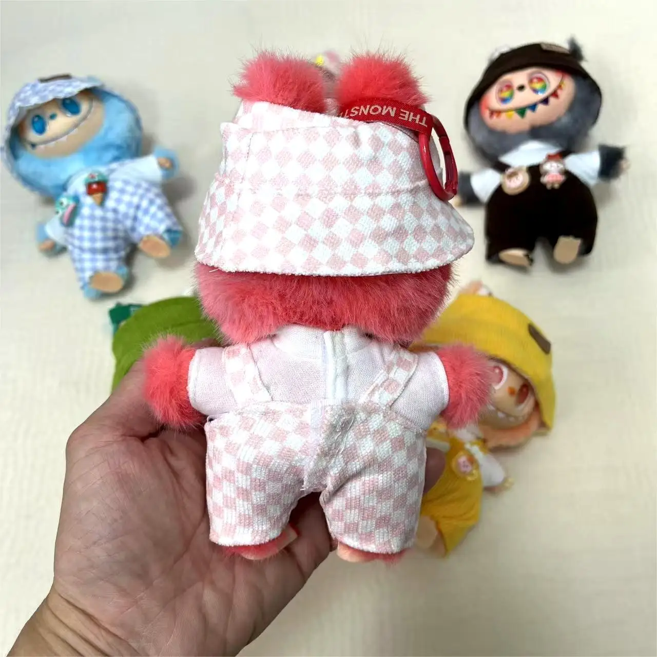 17cm roupas para boneca labubu conjunto de acessórios de roupas adequado para meninos bonito roupas de boneca de pelúcia adequado para boneca de pelúcia de moda