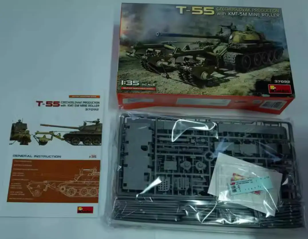 ชุดโมเดลรถบดยา T-55ขนาดเล็กสำหรับปั้น1/35 37092 KMT-5M