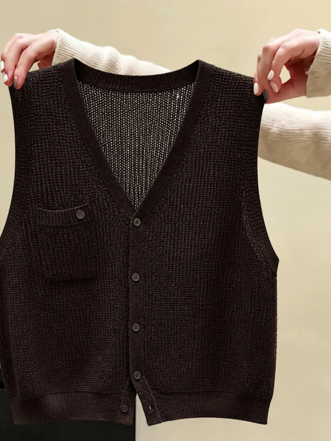 Elegant V-Neck Knitted Vest Pure Color Simple Fashion Soft Design Summer Top for Women Stylish Versatile Beautiful