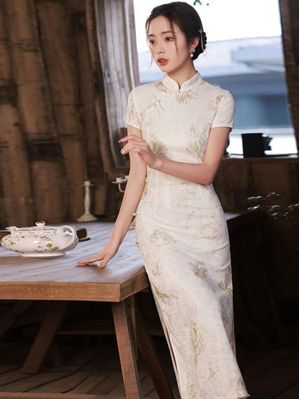 Weiße Spitze Cheongsam Frauen Kurzarm Traditionelles Vintage Kleid Show Kostüme Schlanke Stickerei Qipao Robe Dame Cheongsam Kleid