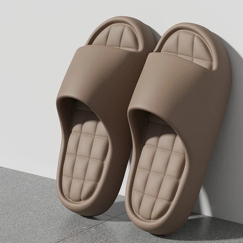 

New Summer Men Slippers Women's Thick Bottom Slides Indoor Bathroom Shoes Outdoor Anti-Slip Couples Comfortable Home Slippers