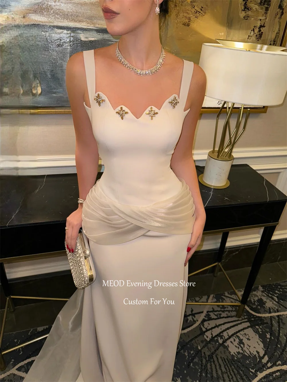 

MEOD Vintage White Strapless Women‘s Wedding Dress Crystal Spaghetti Strap Vestido Noiva Satin Mermaid Wedding Gown Customized