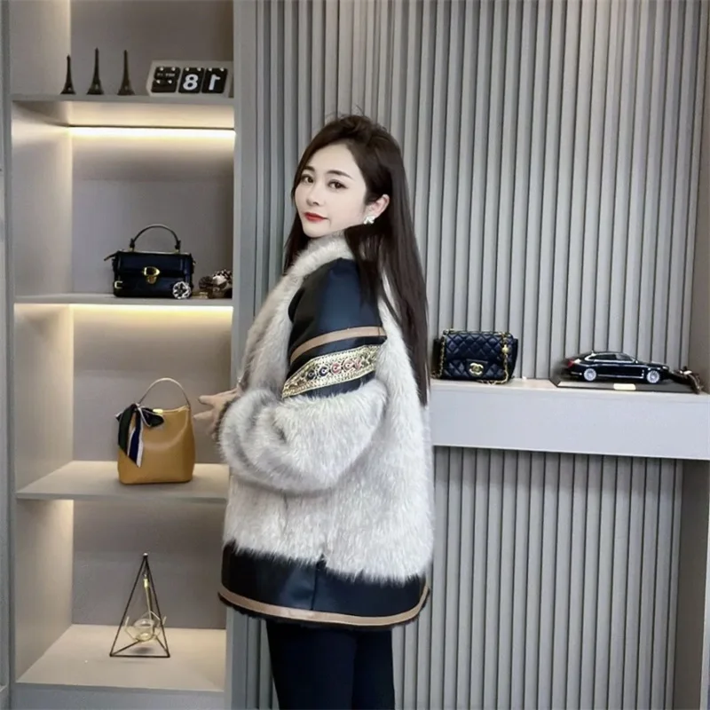 Abrigo de cuero y piel de longitud media para mujer, combinación de pelo de visón para invierno, piel de imitación joven, Popular, novedad de 2024