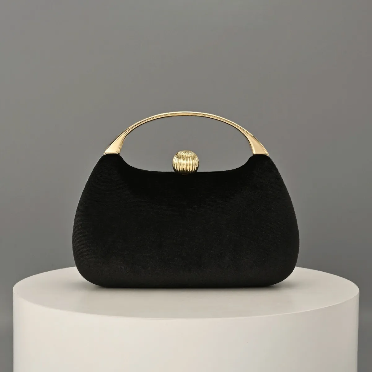 

Новая модная вечерняя сумка-клатч для вечеринок и банкетов, с отделкой из страз, для вечерних платьев, на плечо.