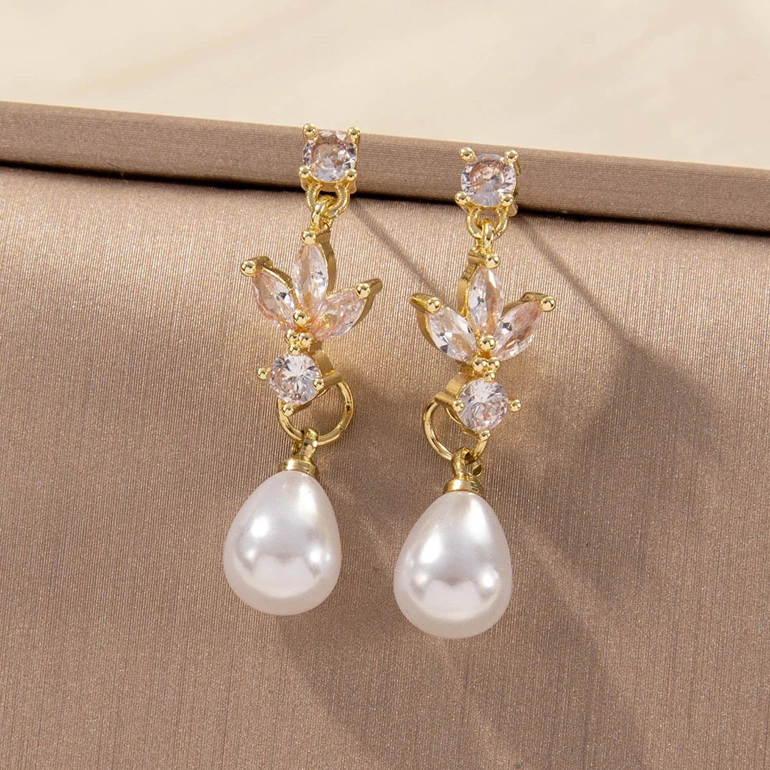 Koreanische Neue Luxus Mode Blume Ohrringe für Frauen Shiny Blatt Zirkon Imitation Perle Tropfen Ohrring Braut Hochzeit Schmuck Geschenke