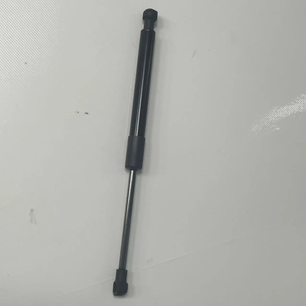 

51237008745 Газовые пружины-амортизаторы капота (пневмоподвеска) для BMW E60 E61 520i 530d 530i 525i M5 51 23 7 008 745