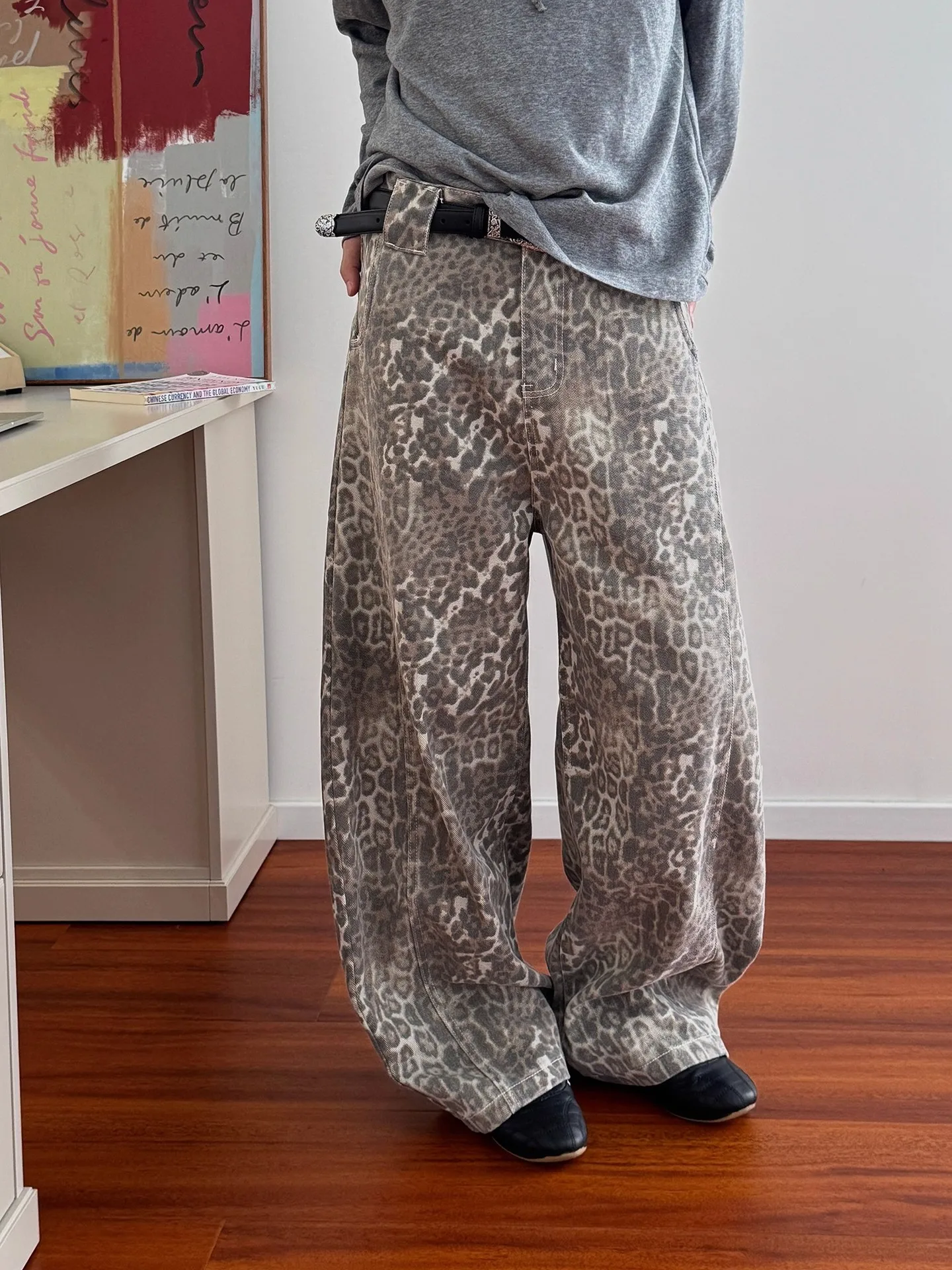 Niche Design men's denim pants leopard print new autumn unisex silhouette wide leg loose women's curved knife jeans