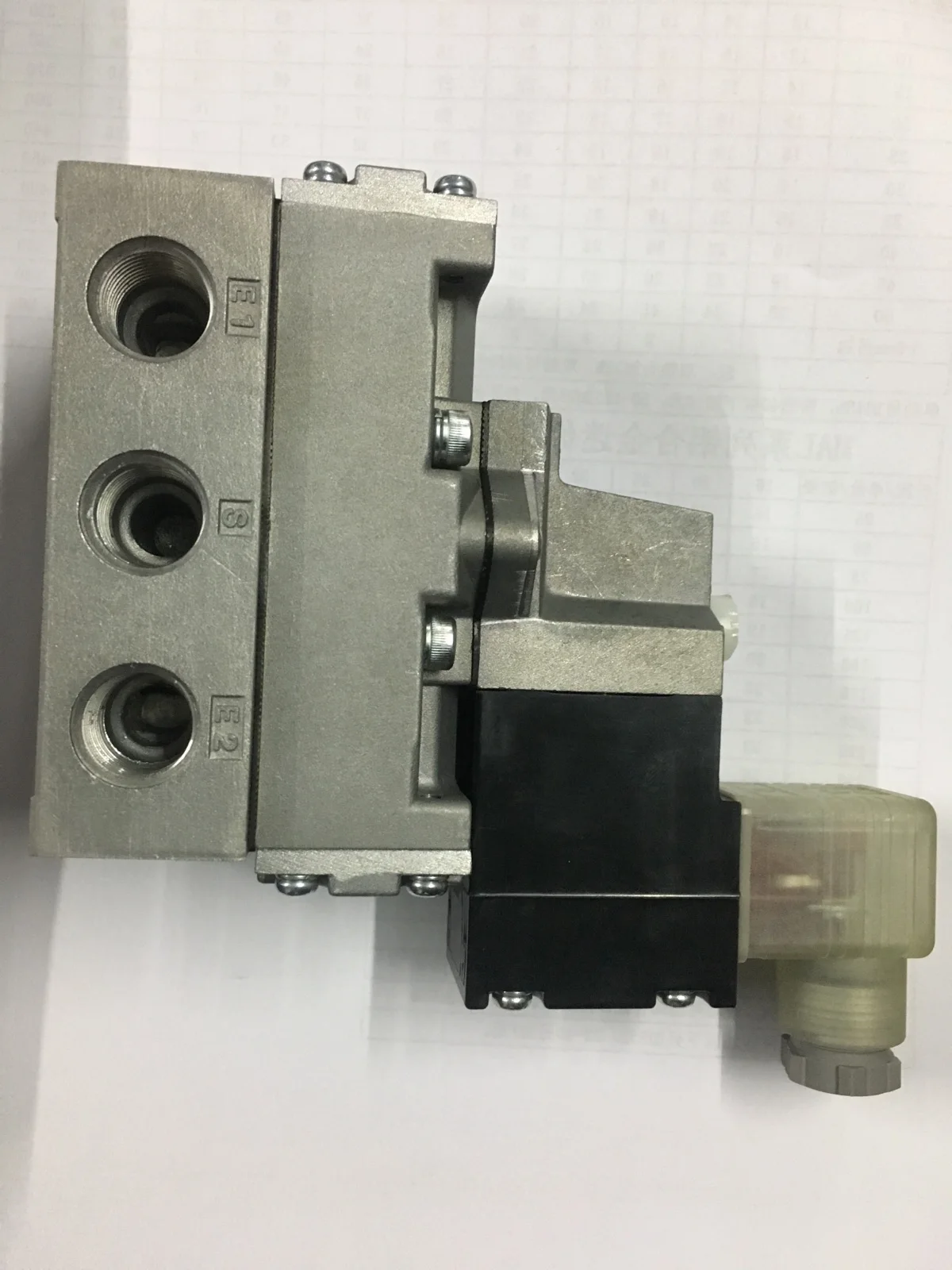 Spot CKD solenoid valve 4F410-10-LK AC220AC110DC24