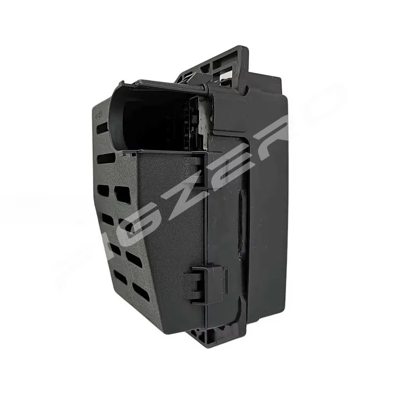 For Changan RuiXing M80 CX70 Honor 1PC Insurance Box Cover Relay Box Engine Compartment Fuses Top Cover Black Brand New