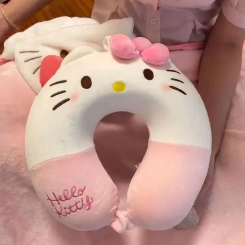 Sanrio Ins Cute Kt Cat U-förmiges Kissen, mädchenhaftes Cartoon-Kissen aus PP-Baumwolle, Nackenschutz, tragbares Schlafhilfekissen für unterwegs